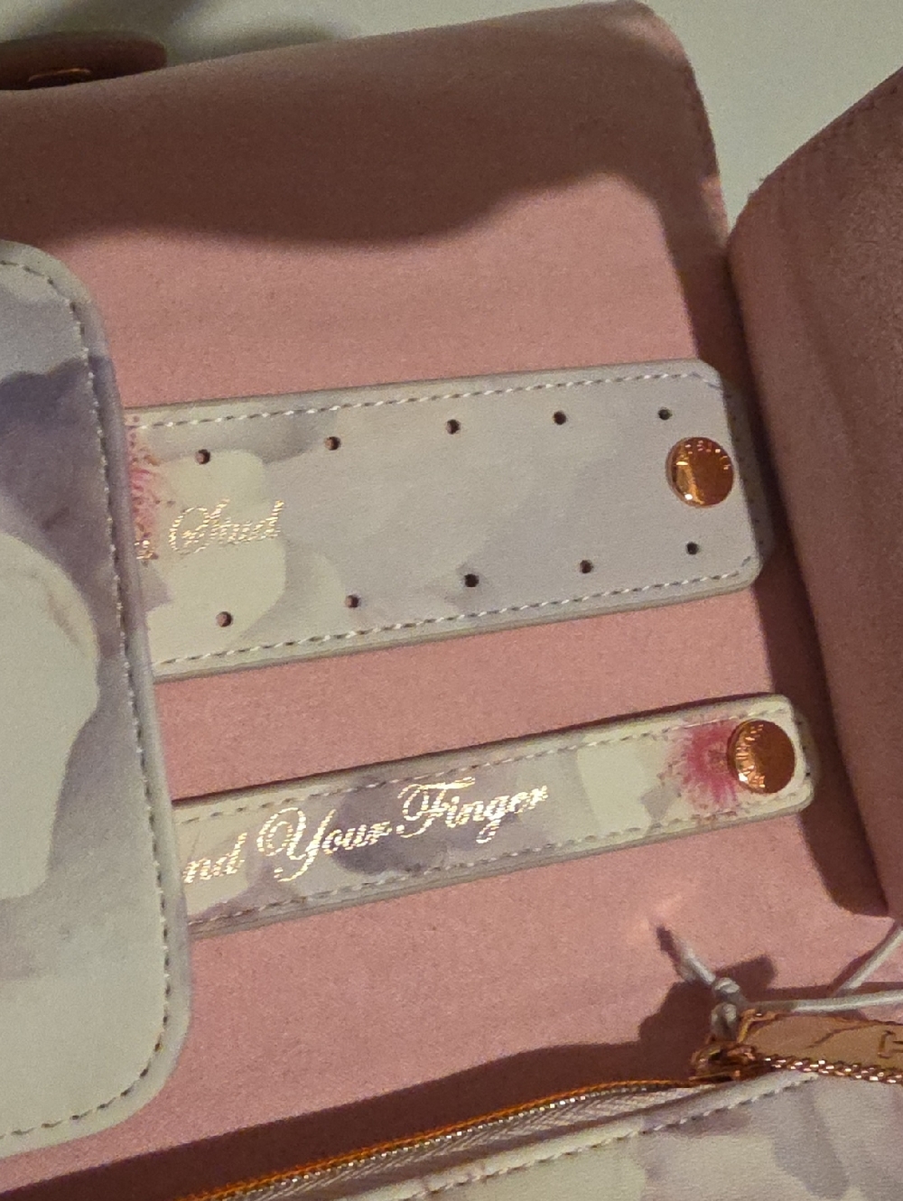 TED BAKER LONDON NWT Chelsea Pastel Floral Roll Travel Jewelry Clutch - Picture 14 of 16